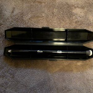 Kat Von D Shade and Light Eye Contouring Brush